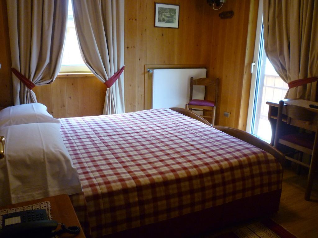 Hotel I Rododendri Valfurva Ngoại thất bức ảnh