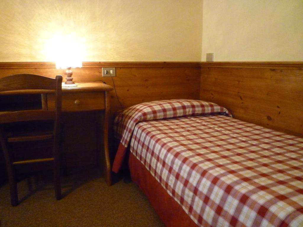Hotel I Rododendri Valfurva Phòng bức ảnh