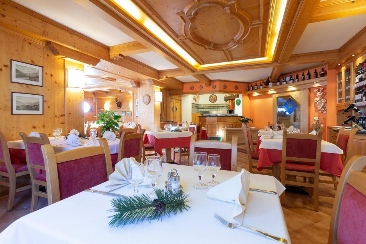 Hotel I Rododendri Valfurva Ngoại thất bức ảnh